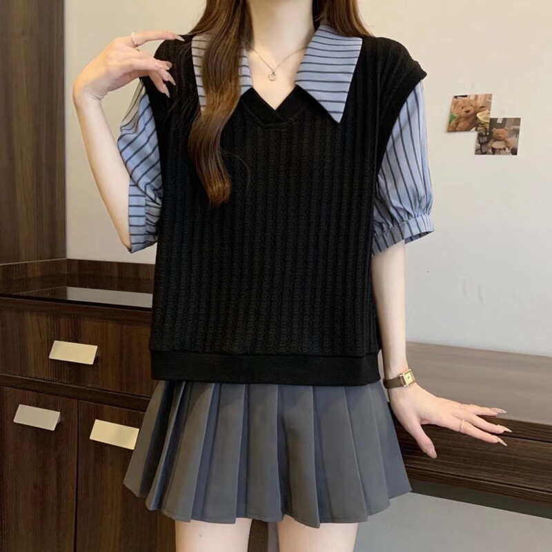 大きいサイズの婦人服の夏の新型のデザイン感の青いストライプのシャツは半袖のニットの太っているmmの偽の2つの上着をつなぎ合わせます。|undefined