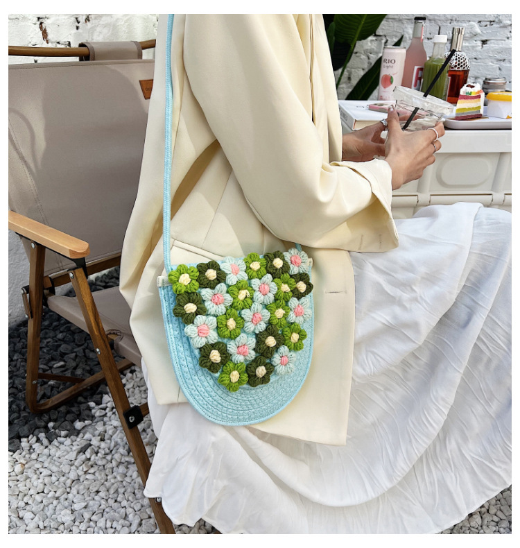 Small Flower Decoration Straw New Shoulder Messenger Woven Women's Bag22*21*3cm display picture 2