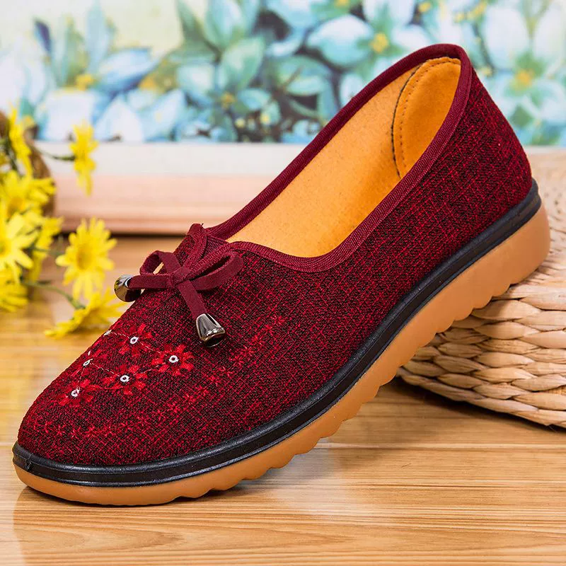 Весенне-осенняя Тканевая обувь Old Beijing Женская одиночная обувь для среднего и пожилого возраста без шнуровки с говяжьей подошвой Обувь для мам Нескользящая молочная обувь с мягкой подошвой