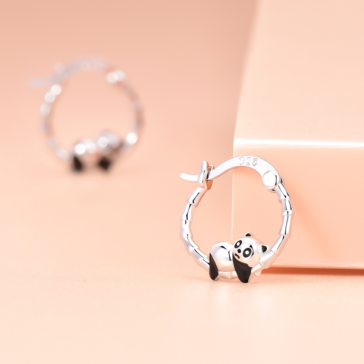 厂家批发新款耳环女韩版气质圆脸显瘦熊猫耳扣外贸镀925银耳环