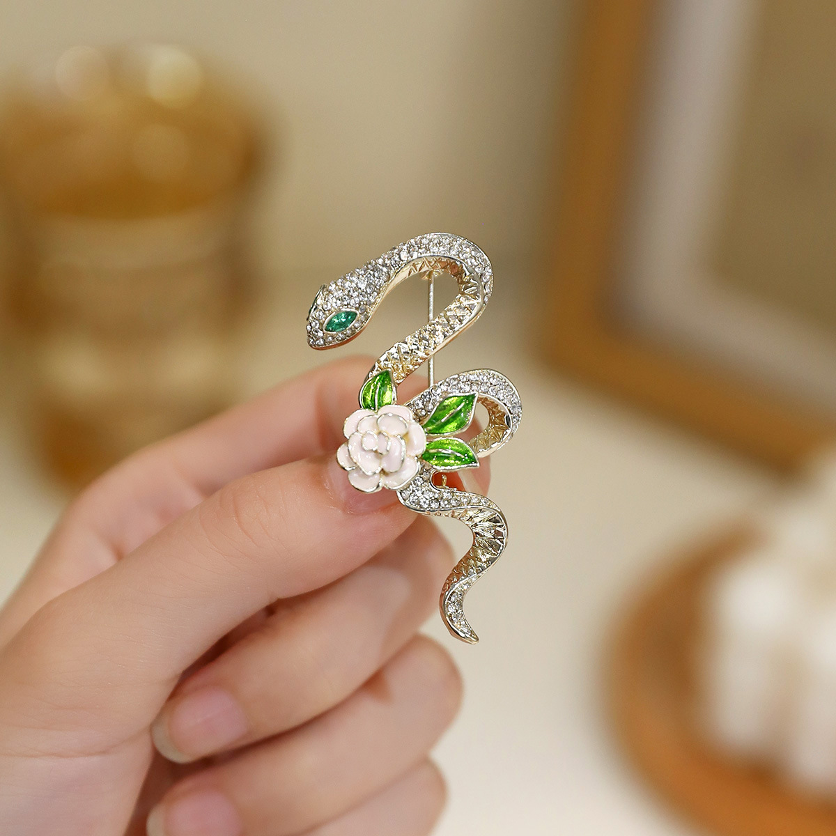 2025 nuevo broche de Año de la Serpiente conmemorativo de este año de la vida serpiente espiritual ofrecen emblema de dibujos animados broche de Año Nuevo accesorios de lujo ligero image 16