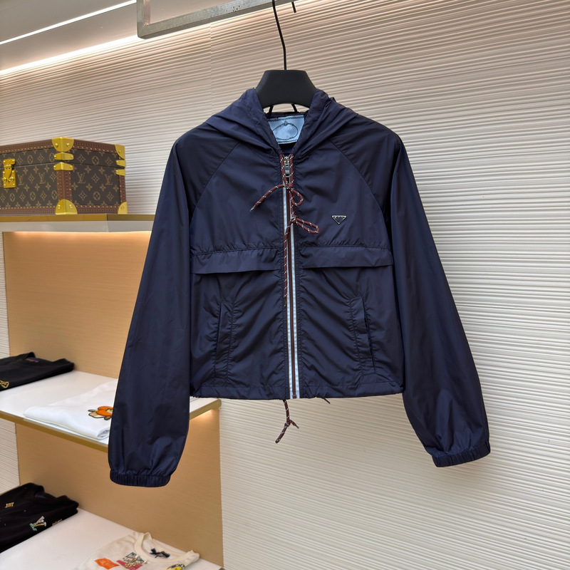 High-quality foreign trade in-stock P-brand women's short hooded drawstring sun protection jacket casual sports coat High-quality foreign trade in-stock P-brand women's short hooded drawstring sun protection jacket casual sports coat
