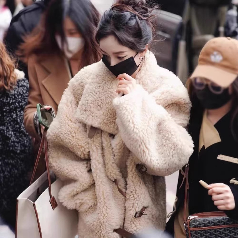 Yang Mi's Same Style Lamb Fur Outwear Women's New Winter Loose Elegant Fur One-Piece Real Fur Outwear