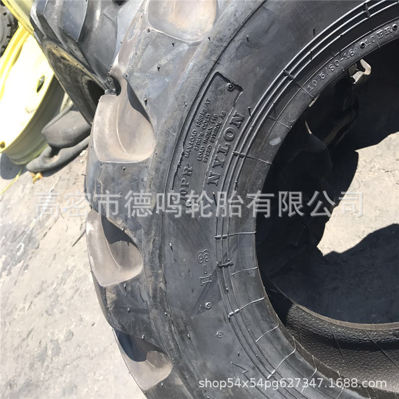 Suministro de neumáticos agrícolas para empacadora de césped 10.0/75-15.3 12.5/80-15.3 neumáticos para cosechadora