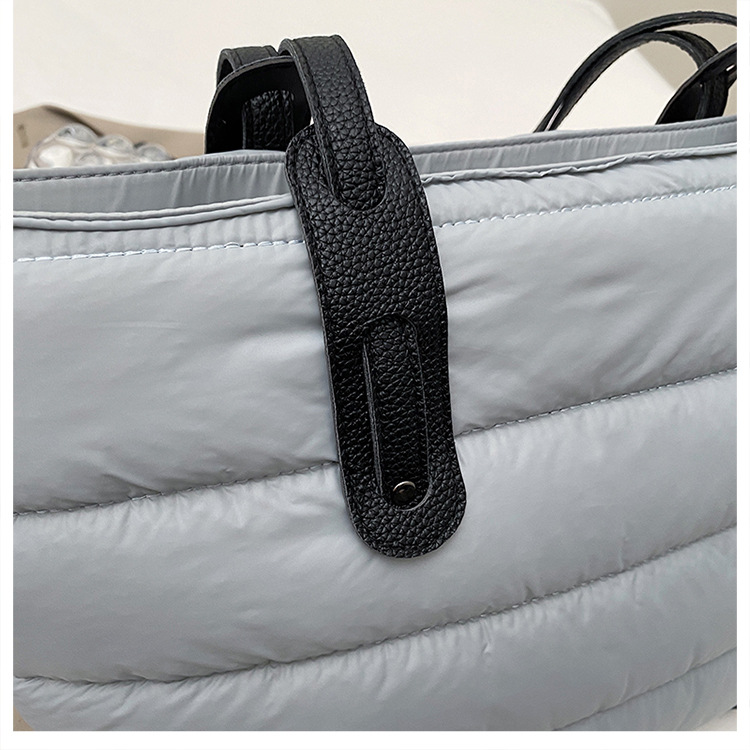 Große Kapazität Cross-Border Baumwoll-Steppjacken-Tasche modische vielseitige leichte Tragetasche Weltraum-Baumwoll-Freizeit-Pendelrucksack Umhängetasche Handtasche