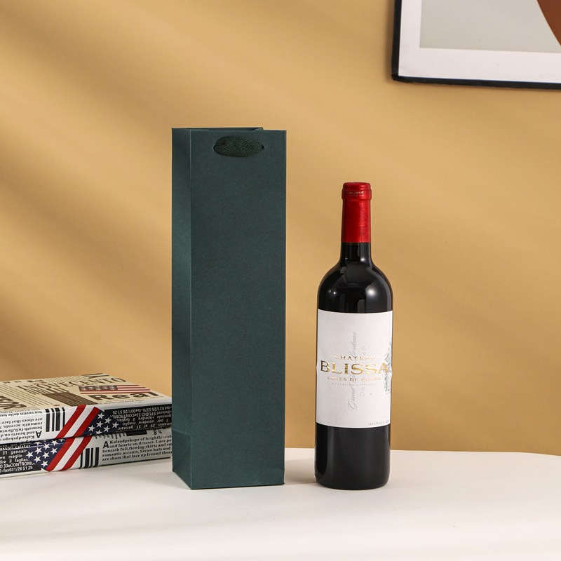 进口黑卡纸酒袋 手拎纸袋 长形礼品袋 牛皮纸包装袋子 红酒包装