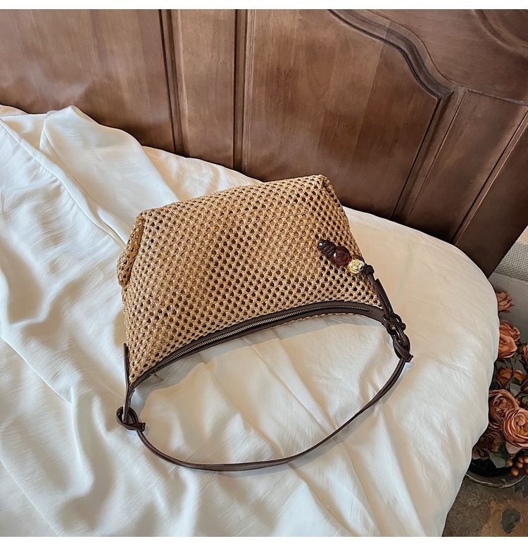 Summer niche vacation-style woven underarm bag for women 2025 new casual seaside and beach single-shoulder handbag trend undefined