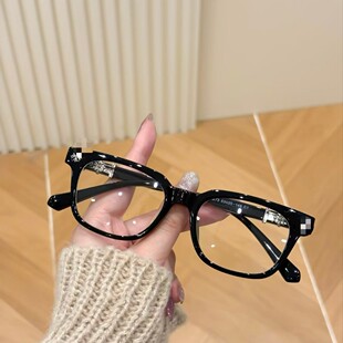 �W���羳�¿�2273��Ů������{��ƽ���R�������Εr�й�W���R