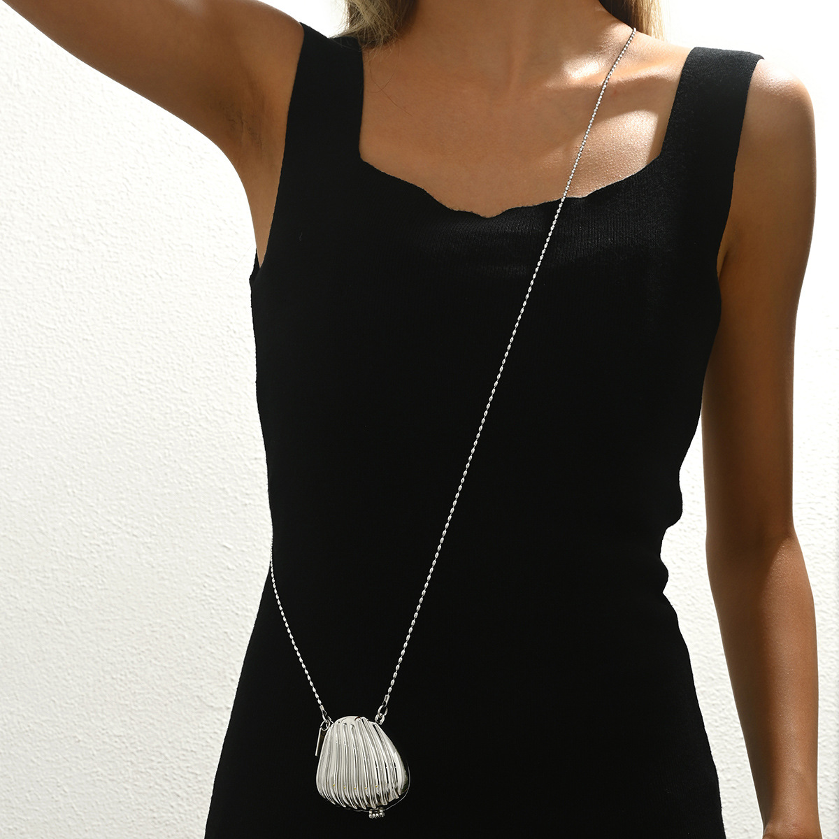 Nuevo suéter accesorios collar de doble propósito Jin Huiyun conchas collar de bolsas de larga inclinación colgante para mujeres