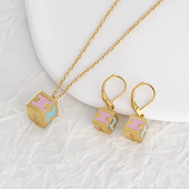 项链;耳钉;耳环