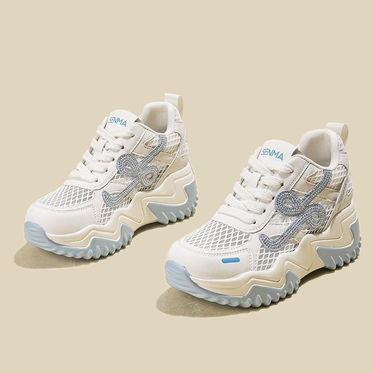 Verano simple red transpirable muffin grueso zapatos de papá mujer 2026 nuevo versátil con suela suave no cansado zapatos deportivos casuales