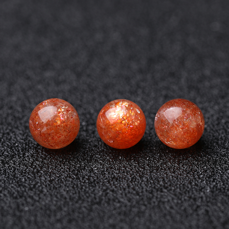 Organic beads solar-powered