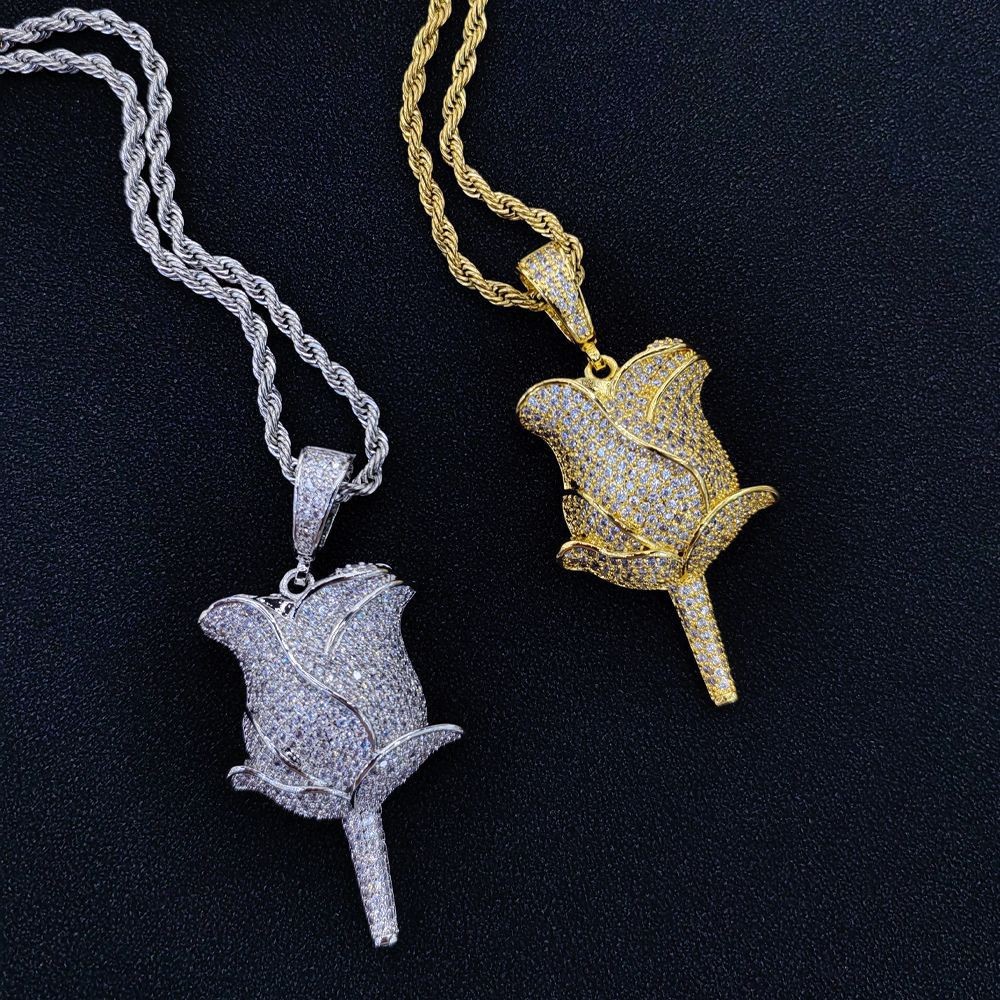 Elegante collana con ciondolo a rosa e zirconi da donna_voghion.com