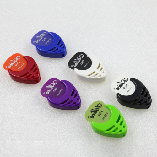 Guitar pick box heart-shaped electric guitar pick clip stickable pick cover triangular pick pick clip
