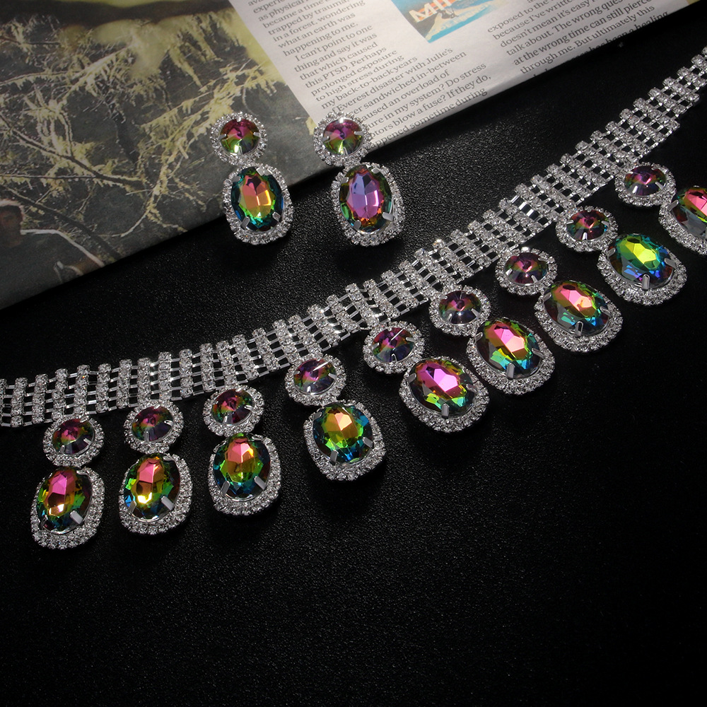 Conjunto de joyería geométrica transfronteriza de dos piezas, conjunto de joyería de diamante exagerado, cadena de clavícula, pendientes simples para mujeres