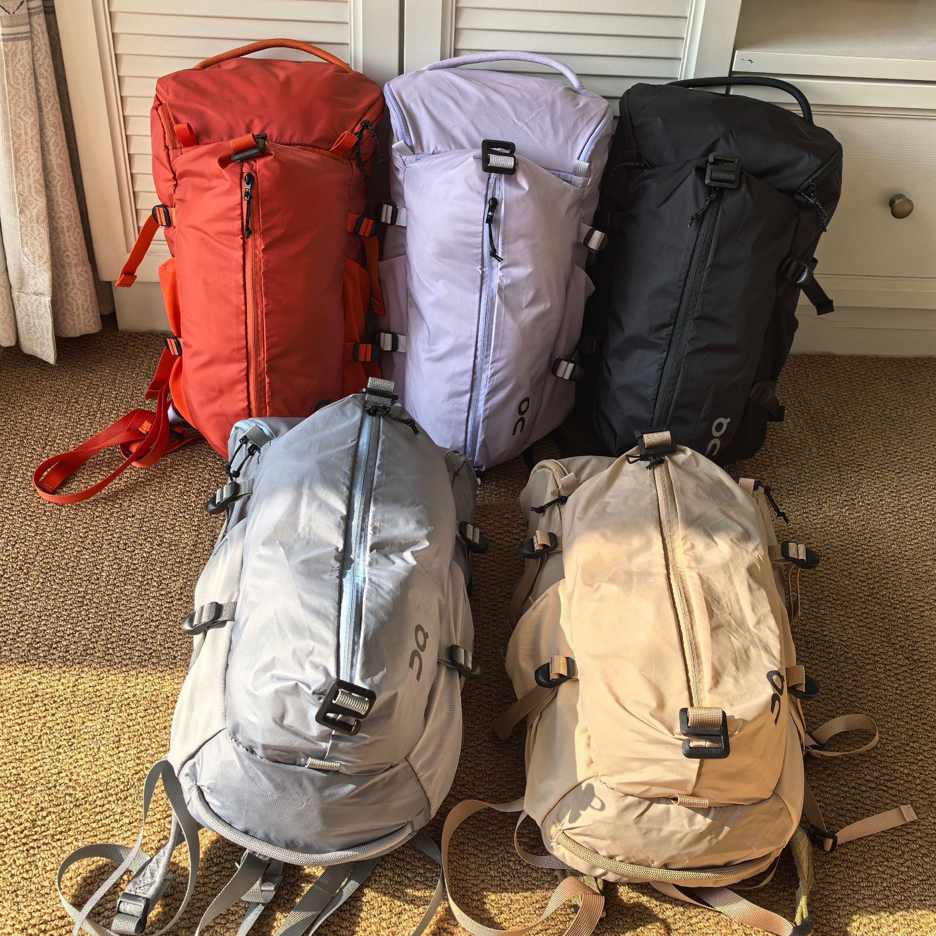 New 18L large-capacity outdoor hiking backpack with water-repellent feature, lightweight, suitable for both men and women