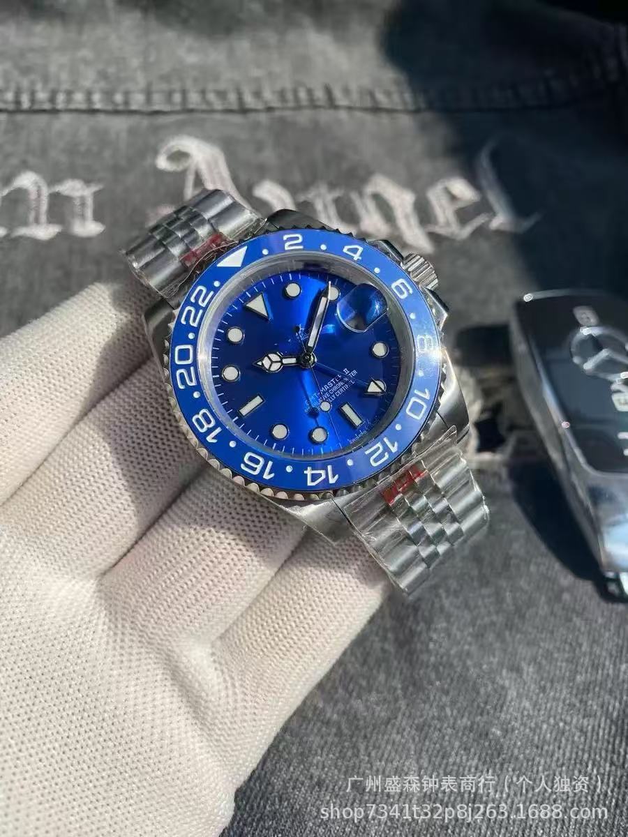 16 / reloj desnudo
