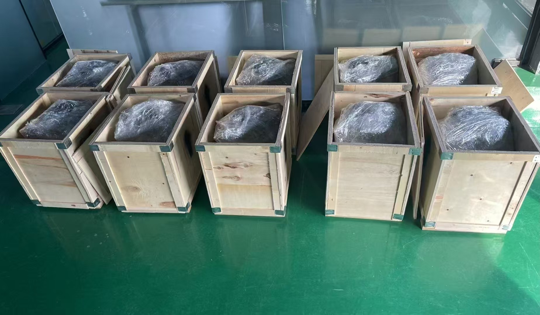 带木箱的试验筛照片