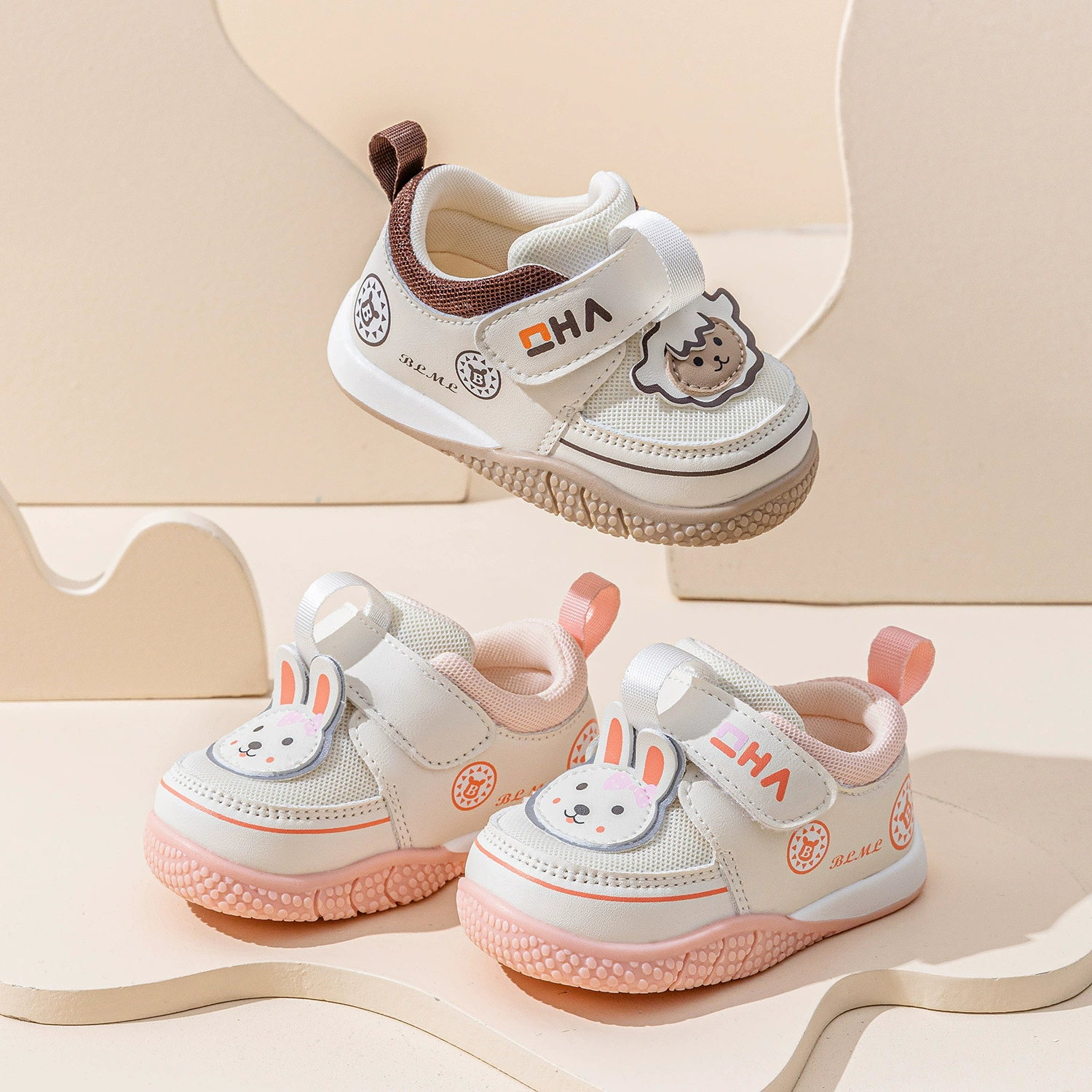 Новая модель 2025 baby baby кроссовки весенняя мультяшная детская мужская обувь противоскользящие сетка дышащая обувь оптом