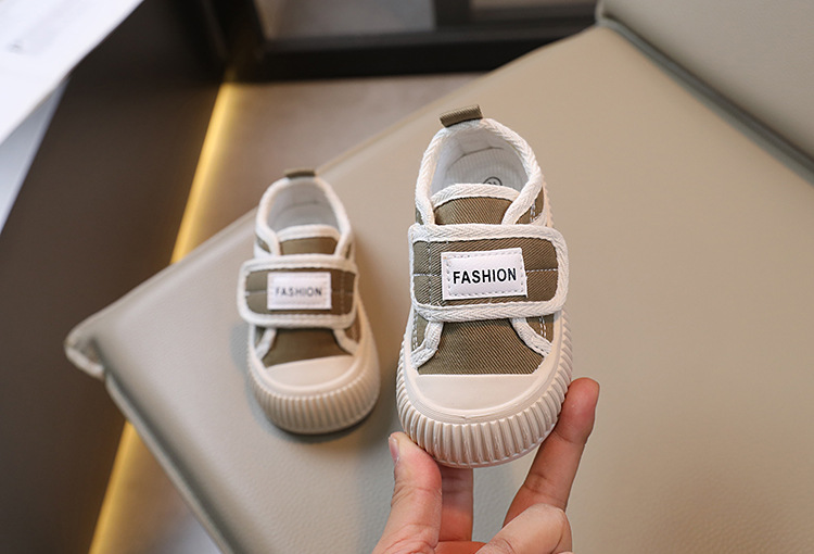 2024 Vår och höst Barncanvas Pojkar Casual Shell Head Girls Cookie Mjuk sula Babyskor_voghion.com