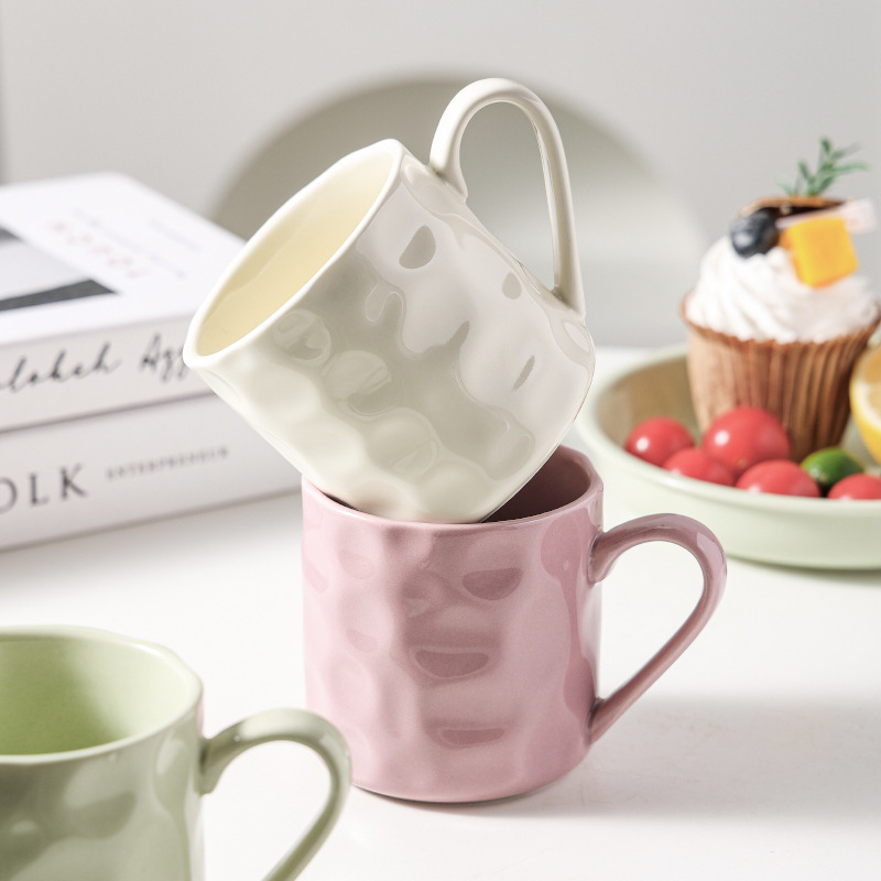 Taza doméstica traje de alta apariencia de alto grado Taza de cerámica conjunto de luz de lujo familia taza de agua taza juego de té sala de estar