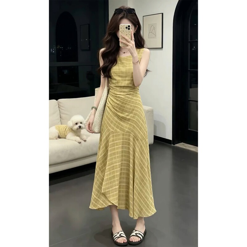 French Retro Style Yellow Plaid Sleeveless Vest Dress for Women Summer 2026 New Style Super Beautiful Slimming Long Dress French Retro Style Yellow Plaid Sleeveless Vest Dress for Women Summer 2026 New Style Super Beautiful Slimming Long Dress