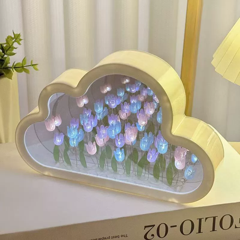 Cloud Night Light Mirror, Handmade Table Lamp, Battery-Powered Tulip LED Effect, Compact