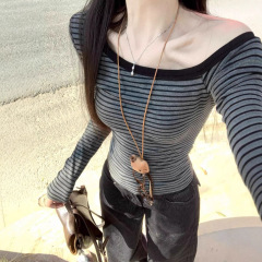巨好看早秋穿搭修身斜肩长袖T恤韩系条纹露肩针织上衣打底衫女装