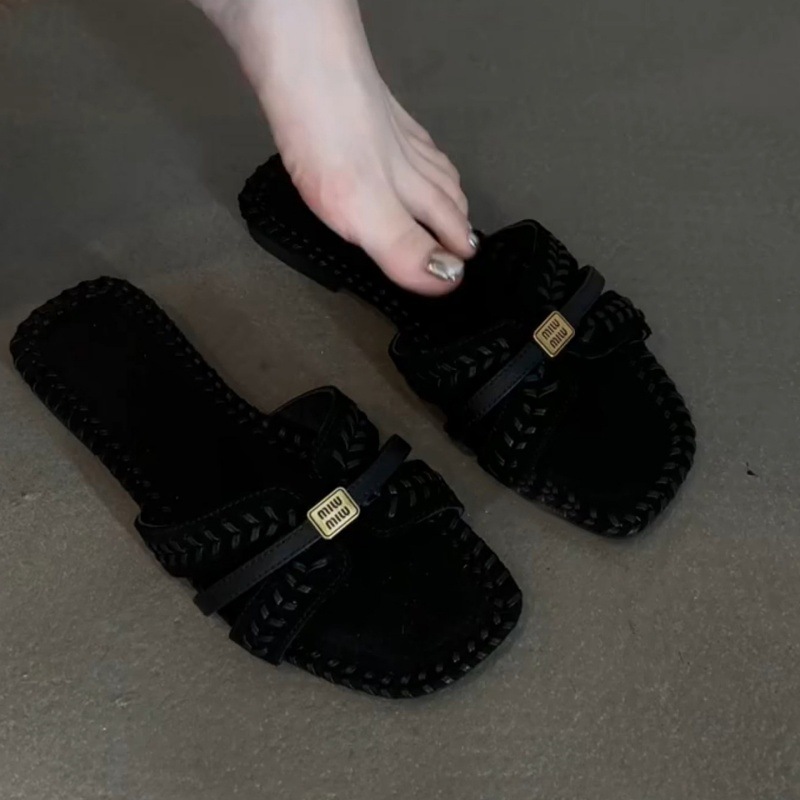 In Stock~ Sheepskin Version with a High-End Feel, Casual and Fashionable, Suitable for Commuting, Stylish Outdoor Slip-On Sandals for Women, Perfect for Beach Vacations and Outdoor Wear