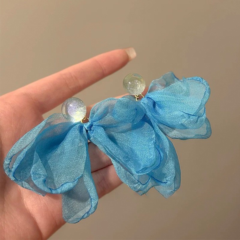 Atmósfera de hadas junto al mar Pendientes de gasa azul Diseño de nicho Pendientes de alta gama Temperamento suave Joyería de oreja de estilo de vacaciones