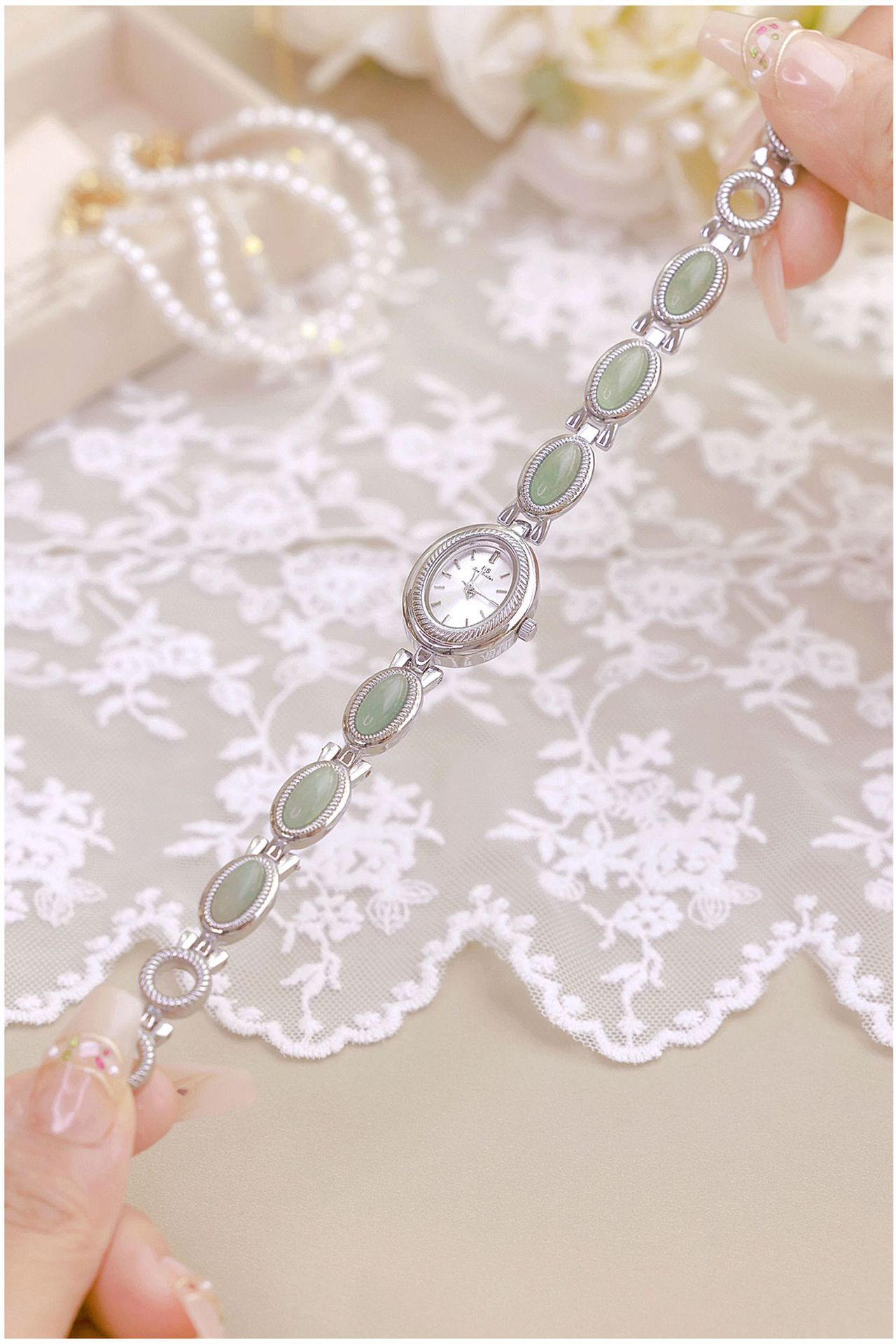 60g Weight Tempered Glass Mirror Material Alloy Strap Material Watch Classification Pointer Display Type Jewelry Buckle Buckle Style Oval Dial Shape Daily, Date Occasion Quartz Movement Solid Color Pattern Women's Gender Simple Style, Classic Style Style Simple Style Classic Style Solid Color Jewelry Buckle Quartz Watch Women's Watches 4