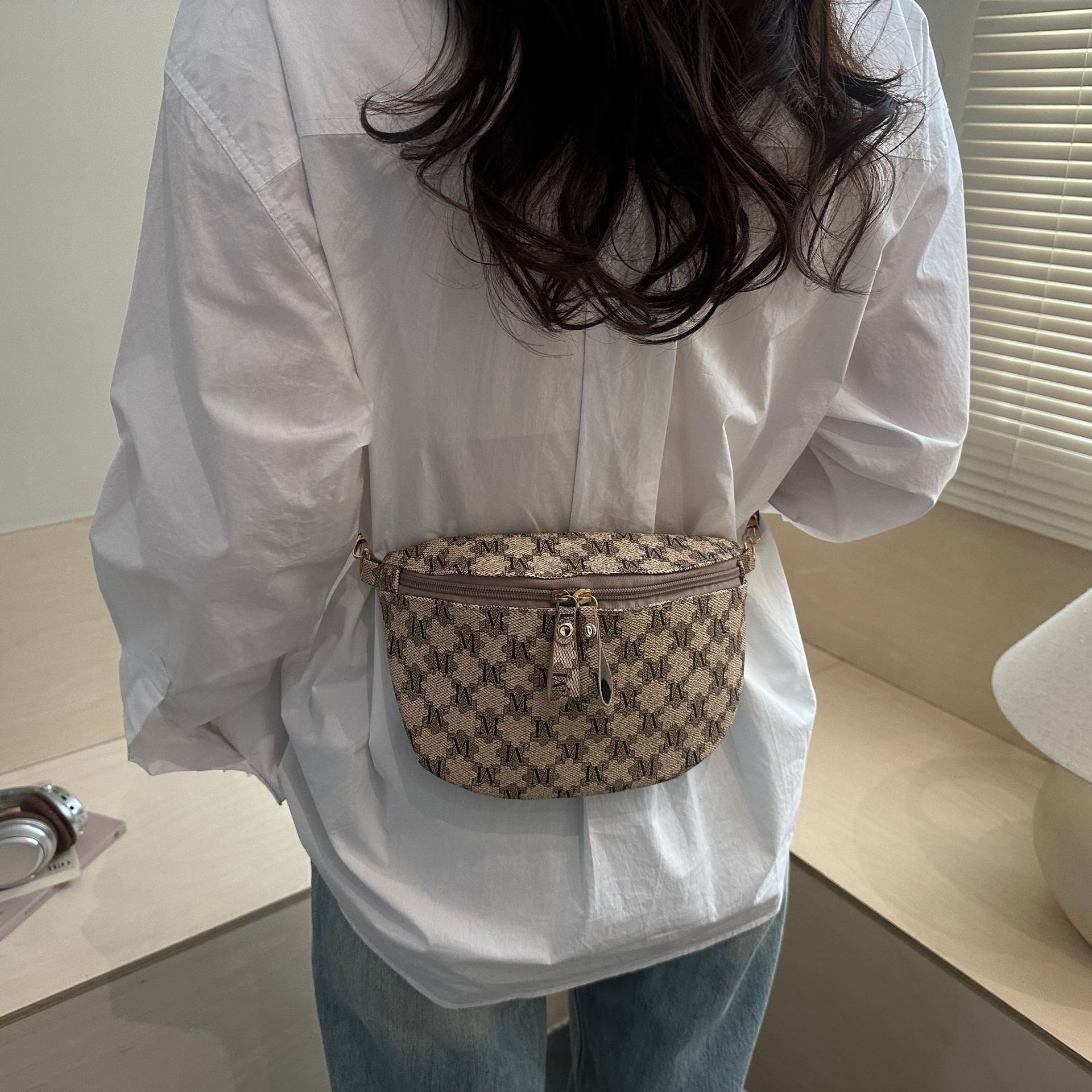 2026 bolso de pecho retro impresión temperamento crescente bolso de conchas nuevas bolsas de hombro de gran capacidad bolsas de mujer