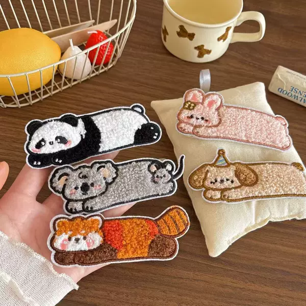 Cute cartoon dog-shaped hair clips for girls, designed to hold stray hairs in place without damaging the hair, a sweet and adorable hair accessory, perfect as a gift
