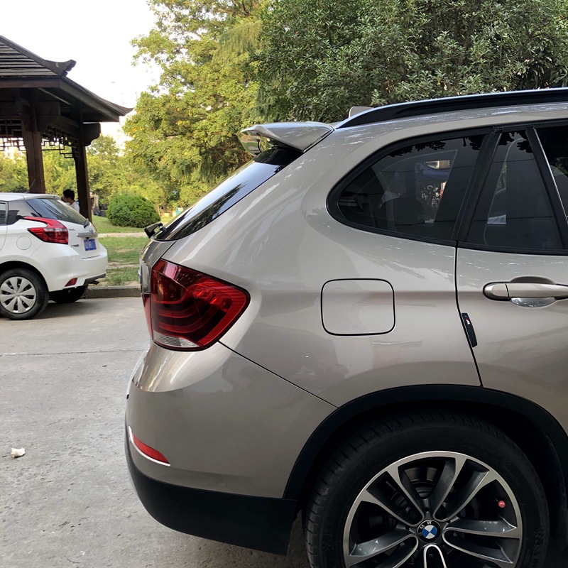 Suitable for 2010-2015 Bmw X1 Rear Wing E84 Rear Top Wing Modified Fixed Wing Carbon Fiber Pattern Spoiler