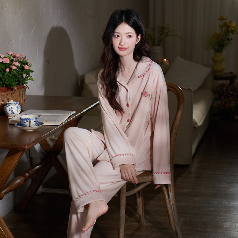 Island Velvet Pajamas for Women, Autumn and Winter Thin Velvet New Style, Sweet Girly Coral Velvet Home Wear for Petite Sizes