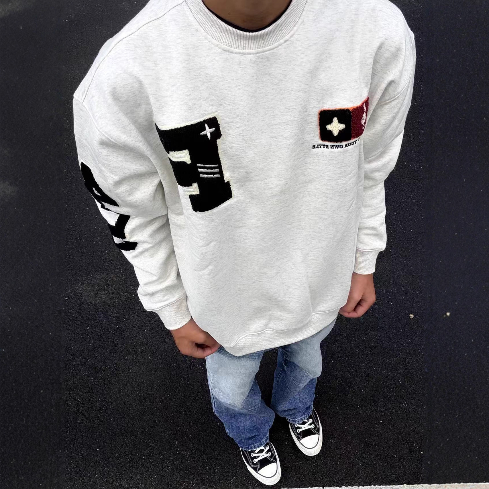American High Street Sweatshirt mit Buchstabenstickerei und Rundhalsausschnitt für Herren, Herbst/Winter 2025, vielseitig, aus reiner Baumwolle, lässig für Paare_voghion.com