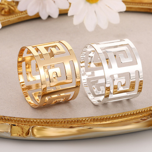 New European-style hotel napkin clips with metal hollow square pattern napkin rings for wedding tablecloth rings napkin rings