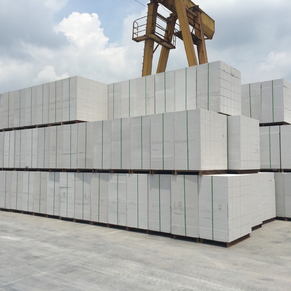 轻质砖佛山厂家直供10分蒸压轻质砖厂房酒店隔墙砖厂价销售