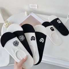 White Socks for Girls, Summer Thin Slip-on Socks, Breathable Invisible Socks, Low Top, Japanese Style Anti-Slip Non-Slip Ins Fashion Versatile