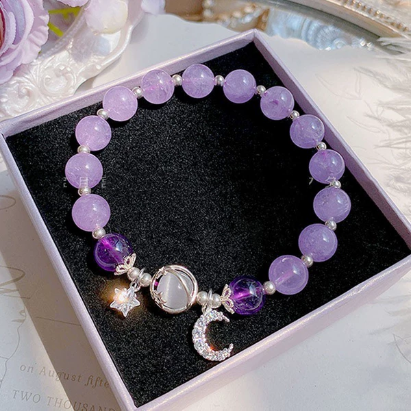 Lavender bracelet, cat's eye