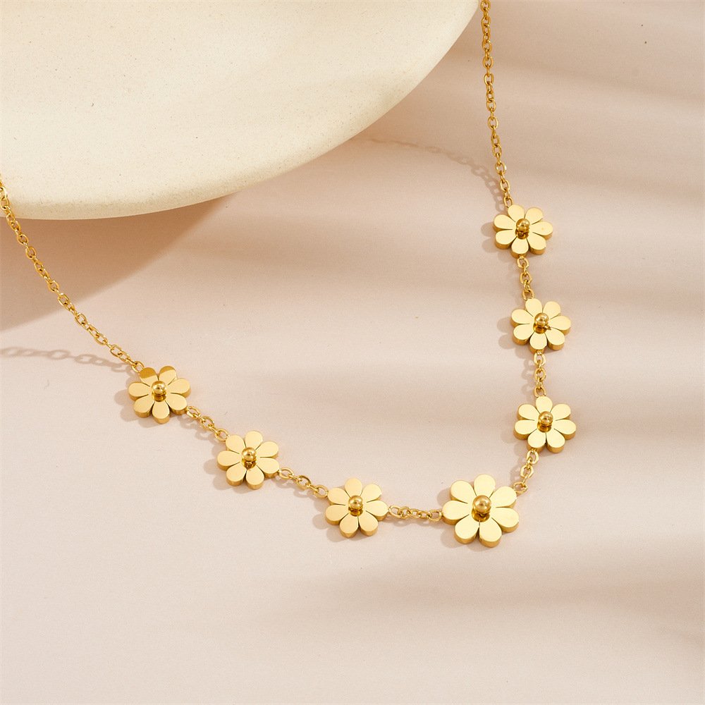 19g Weight Titanium Steel Pendant Material Necklace Classification Titanium Steel Chain Material cable chain Chain Type 1 Piece Quantity Daily Occasion Titanium Steel Material Flower Pattern Women's Gender Sweet Style Wholesale Jewelry Sweet Flower Titanium Steel Necklace 5