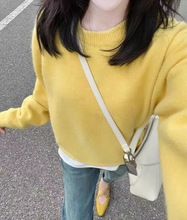 黄色圆领针织毛衣女秋冬新款宽松显瘦韩版小众设计感气质百搭上衣