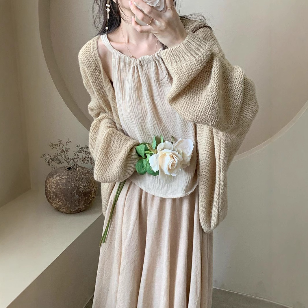 2024 가을과 겨울 새로운 선 스타일 여성 의류 새로운 중국면 및 린넨 스커트 매달려 목 스트랩 부드러운 스웨터 세트