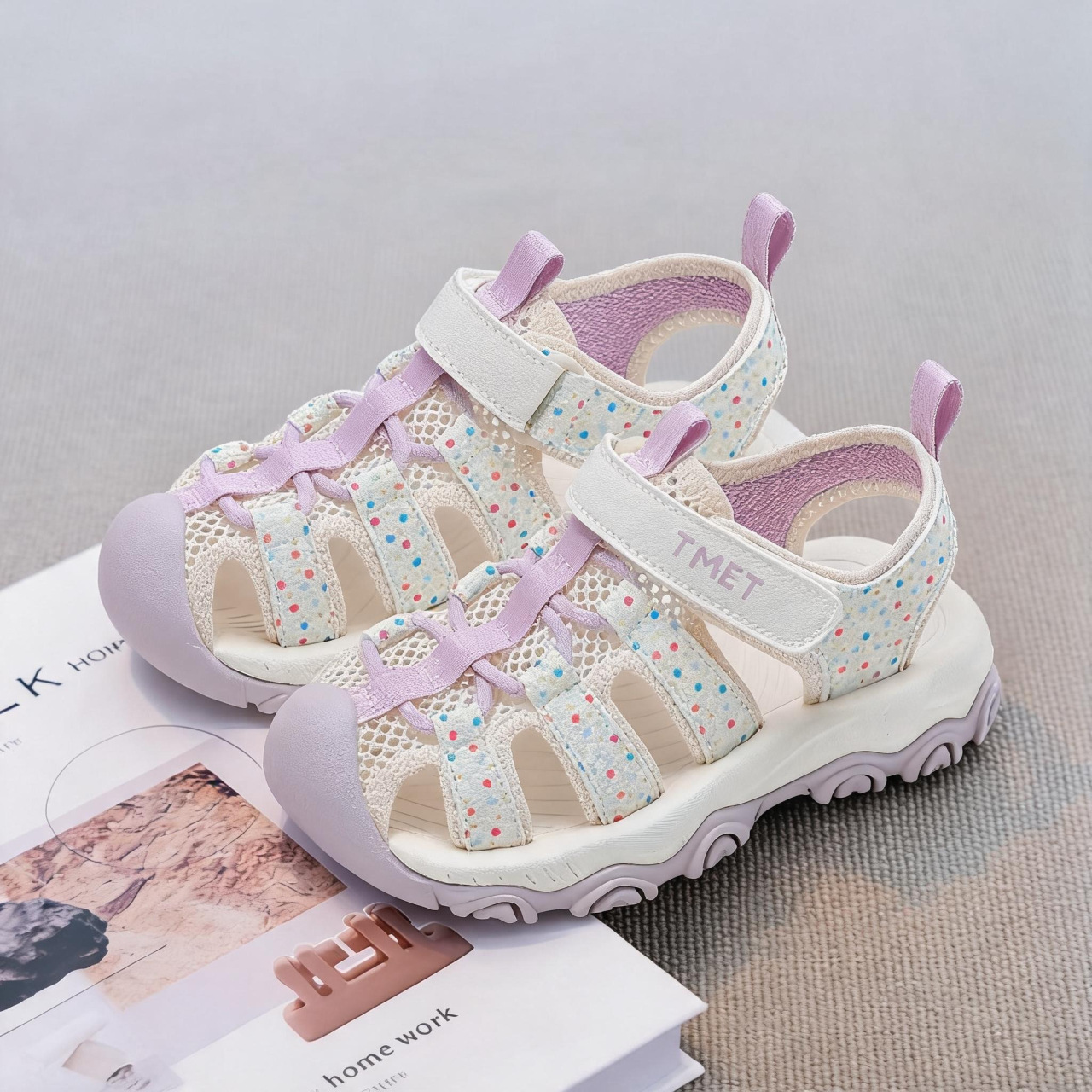 Niñas de moda versátil sandalias de verano 2026 nuevos zapatos casuales transpirables para niños zapatos deportivos para correr