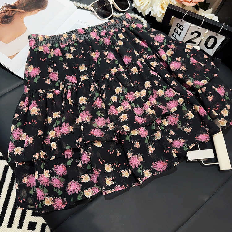 Flattering Floral Wide-Leg Shorts 5