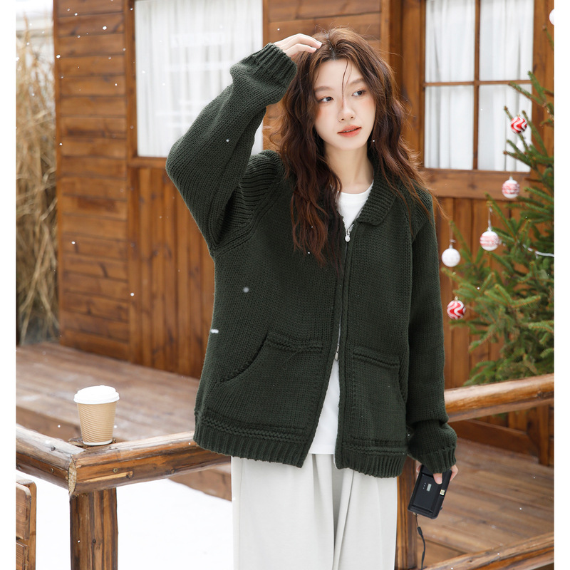 Korean-Style Chunky Knit Zip-Up Sweater Coat with a Turn-Down Collar, Lazy Style, 2026 New Winter Loose Versatile Knitwear for Women