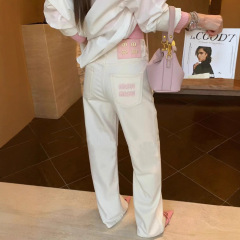 网红miu系粉刺绣白色牛仔裤女春秋新款时尚显瘦高腰直筒阔腿长裤