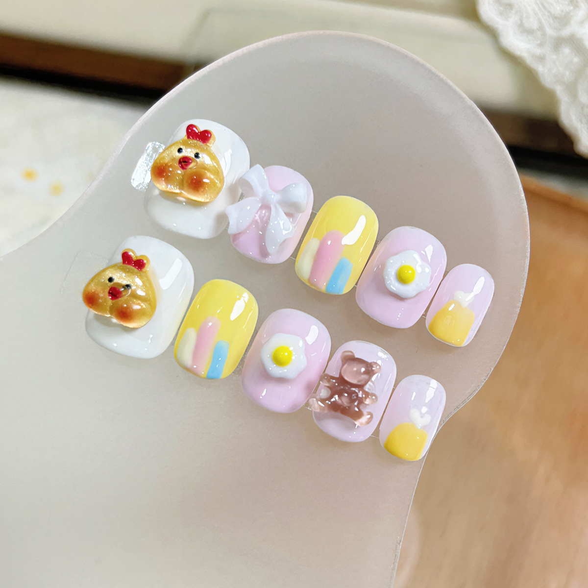 Pura hecha a mano, dibujos animados en espera, dopamina tridimensional, pollo lindo, huevo escalfado, manicura, uñas, uñas postizas, uñas