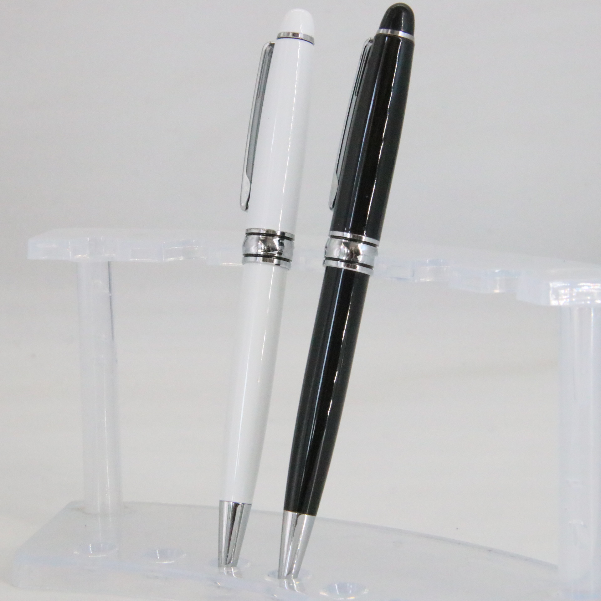 Metal bolígrafo de alto aspecto firma comercial pluma láser logotipo publicidad firma pluma ventas directas de la fábrica