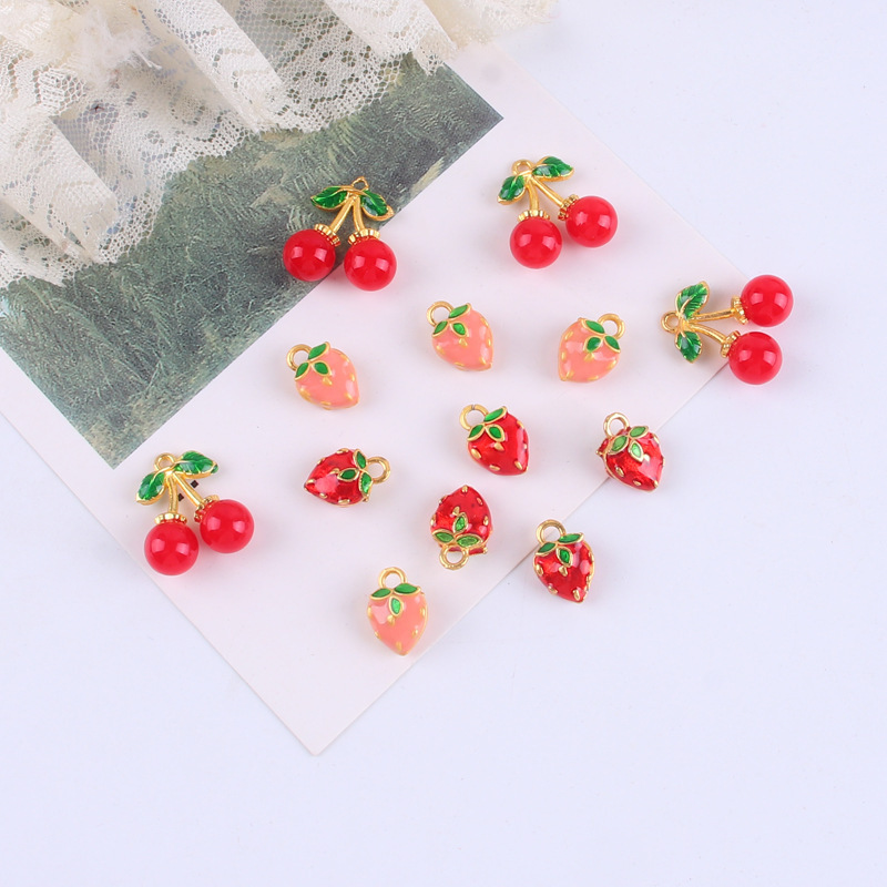 New Cherry strawberry three-dimensional alloy oil accessories diy jewelry accessories key bag bracelet pendant material New Cherry strawberry three-dimensional alloy oil accessories diy jewelry accessories key bag bracelet pendant material